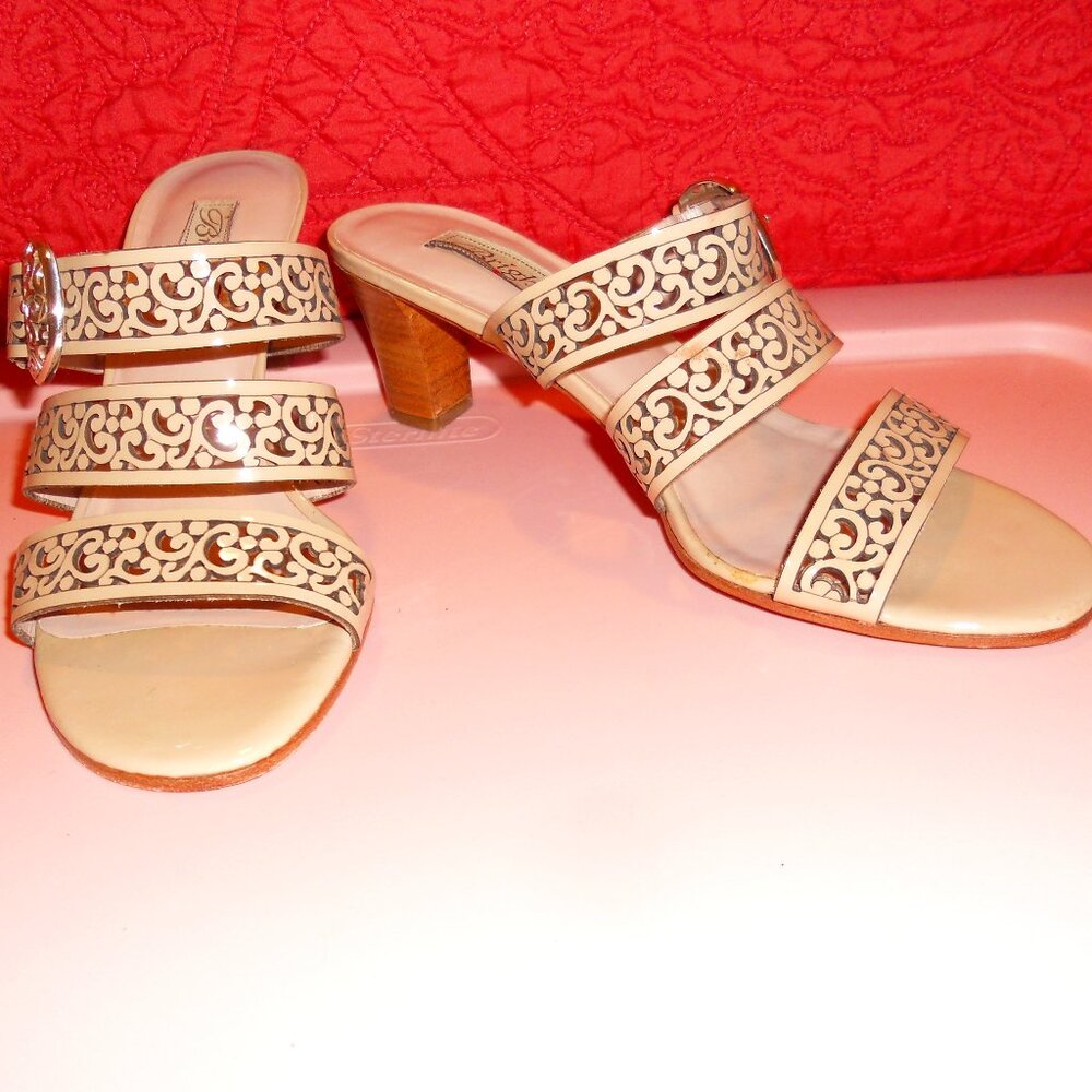 Brighton 8.5 M Cream Leather Laser Cut Sandals 3 Straps "Tinsel" - Picture 2 of 11
